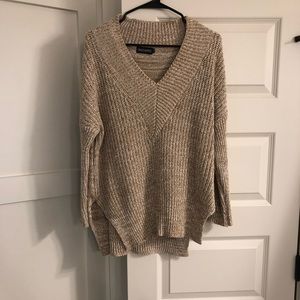 Sweater with side slits